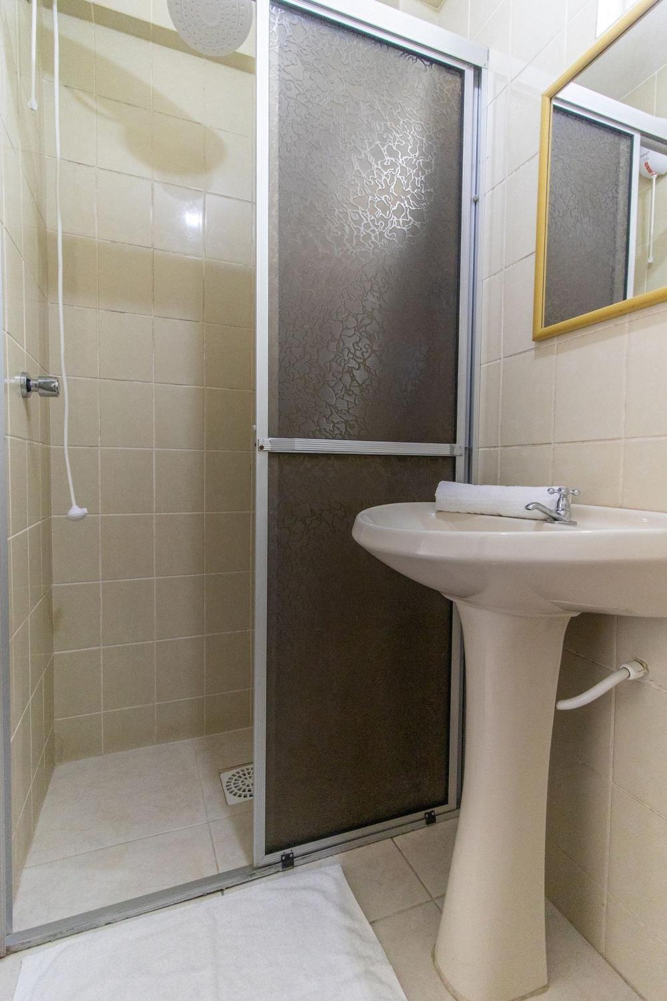 Apartamento Vnz42b - Climatizado, Quadra Mar, Garagem, Wi-fi *